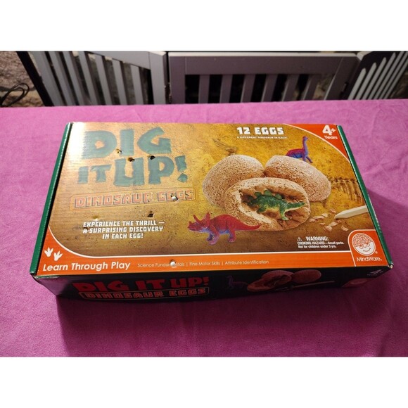 New - MindWare 12 Days of Dig It Up! - 7 Dinosaur Eggs - Ages 4+ | 1 player - Picture 1 of 6